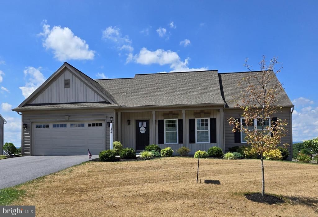 134 ROSEBUSH COURT, WOMELSDORF, PA 19567