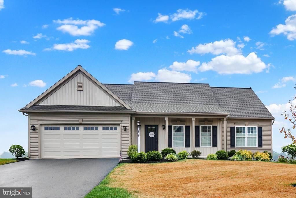 134 ROSEBUSH COURT, WOMELSDORF, PA 19567