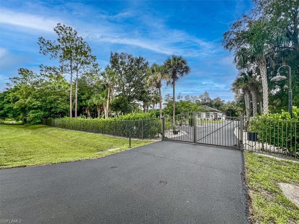 328 16th Ave Nw, Naples, FL 34120 Photo