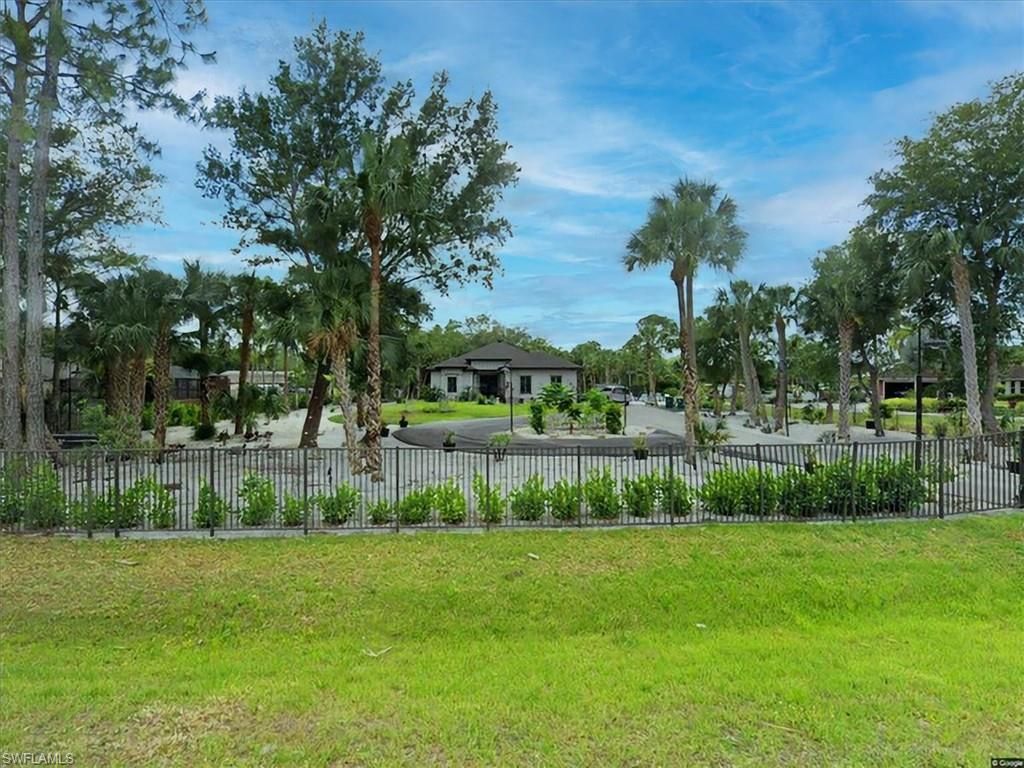 328 16th Ave Nw, Naples, FL 34120 Photo