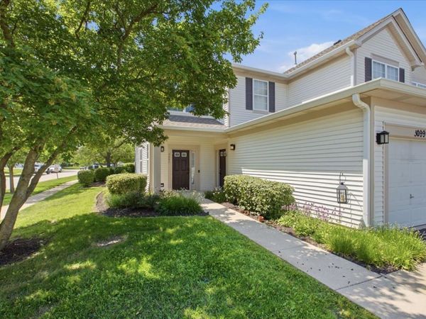 3097 Falling Waters Lane , Lindenhurst, IL 60046