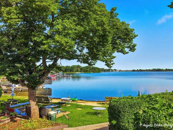 240 Whitney Road , Lake Zurich, IL 60047