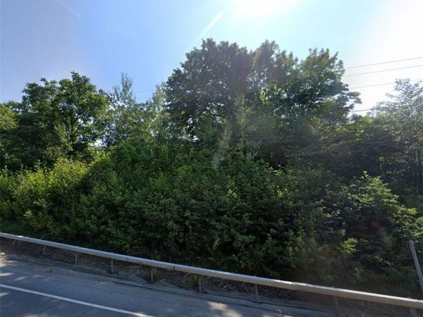 2216 Lake Road , Ontario, NY 14519