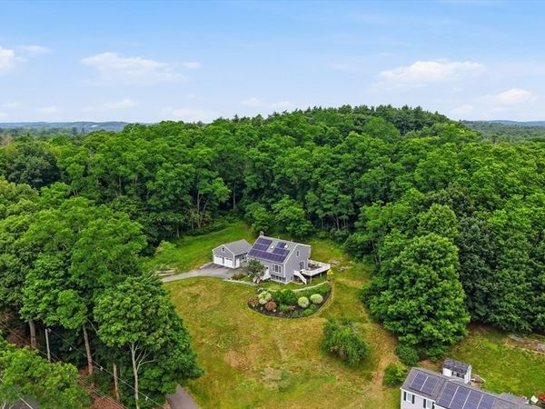 588 Main St, West Newbury, MA 01985
