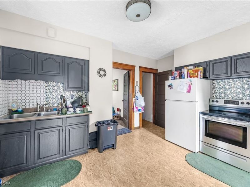 3316 Tampa Avenue, Cleveland, OH 44109 Photo 10