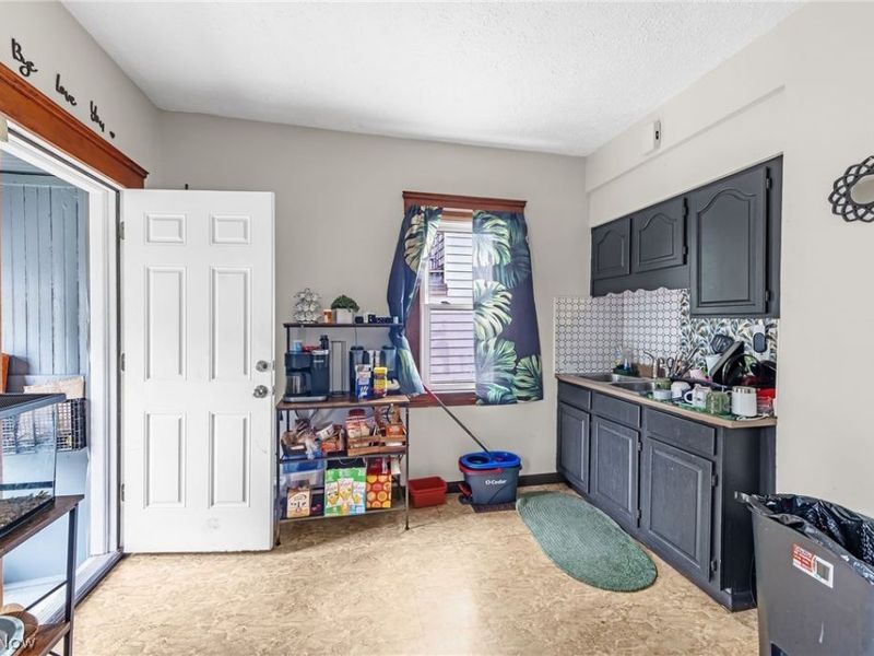 3316 Tampa Avenue, Cleveland, OH 44109 Photo 12