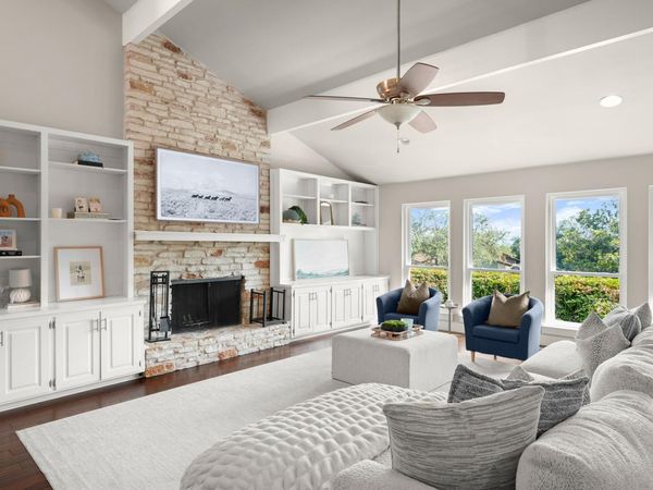 209 Crescent BLF, Lakeway, TX 78734