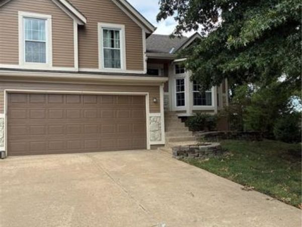 8002 W 147TH Terrace, Overland Park, KS 66223