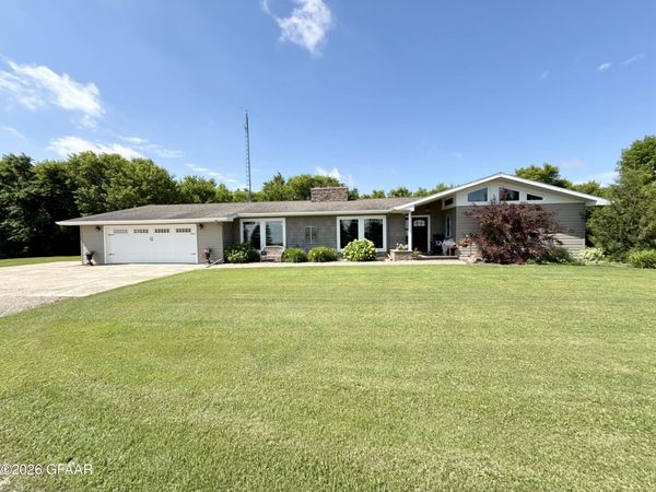 8994 COUNTY ROAD 39 , Osnabrock, ND 58269