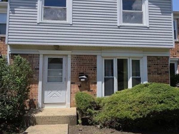 4093 Quincy Court , Streamwood, IL 60107