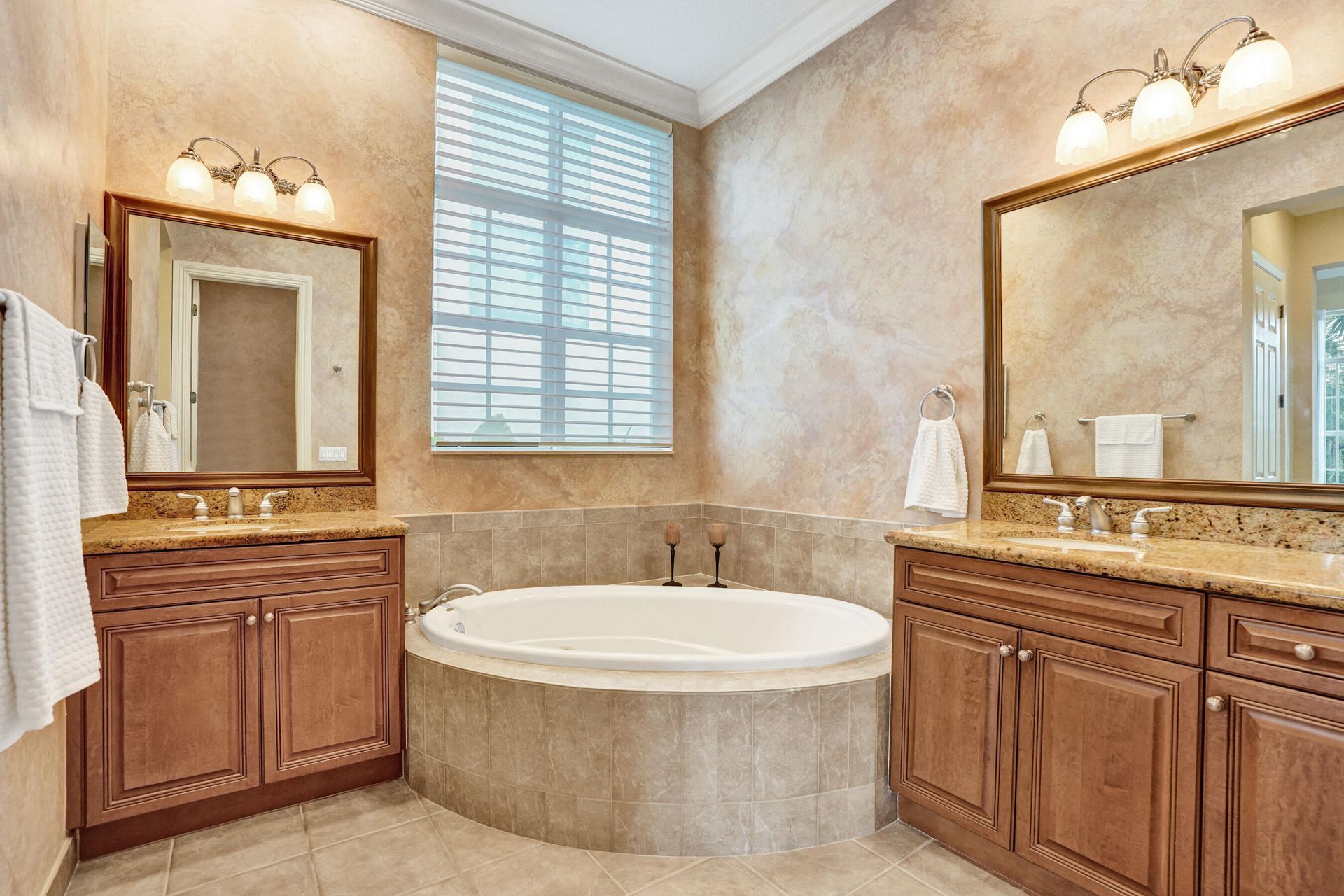 12370 NW 80th Place, Parkland, FL 33076 Photo