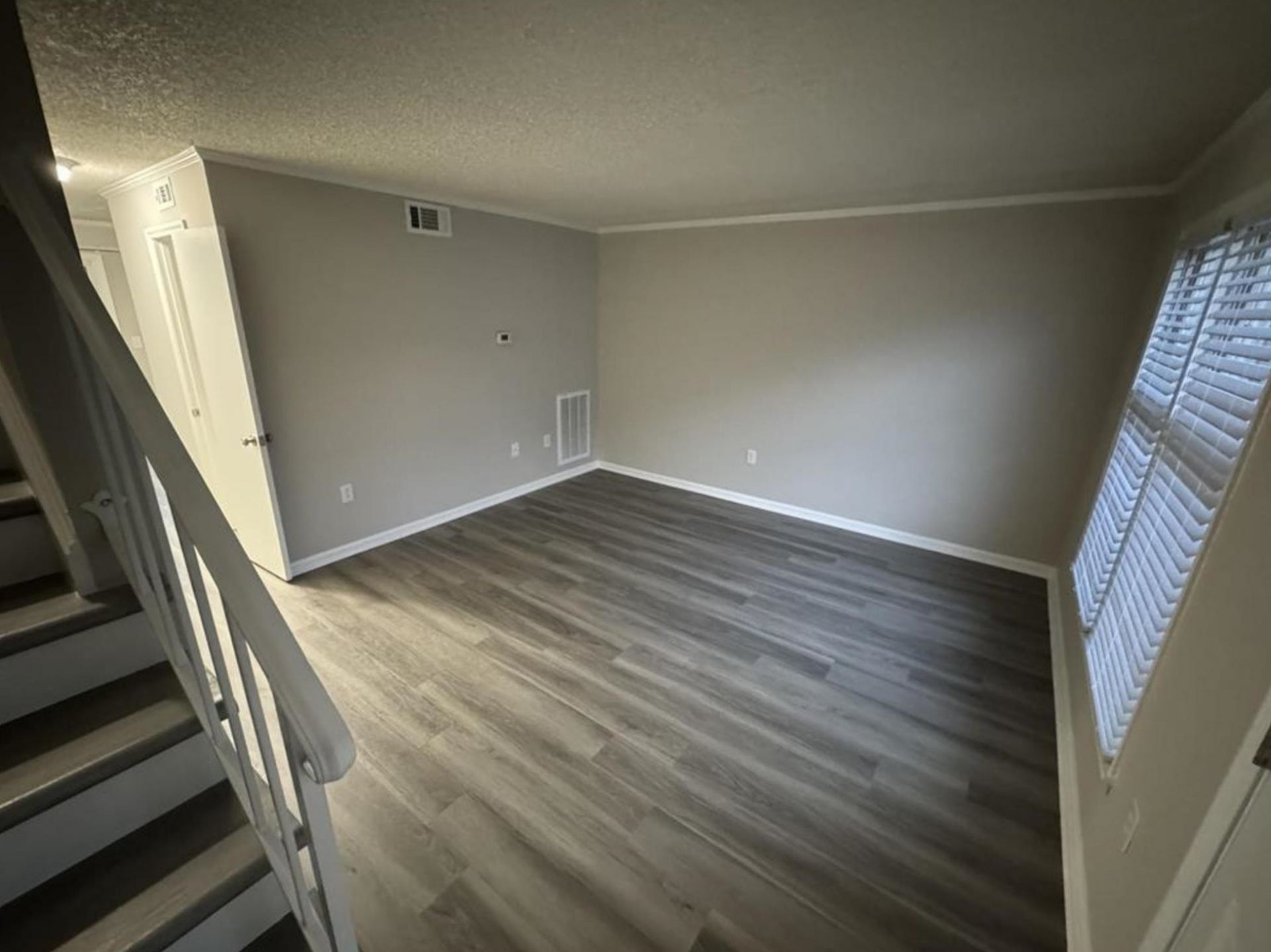 6702 Jefferson Pl. Photo 4