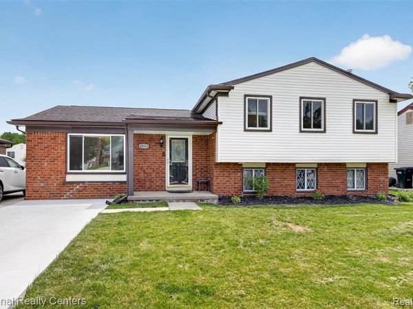 40014 Eagle Drive, Sterling Heights, MI 48310
