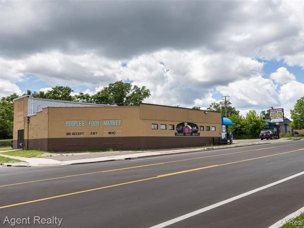 700 Auburn Avenue , Pontiac, MI 48342