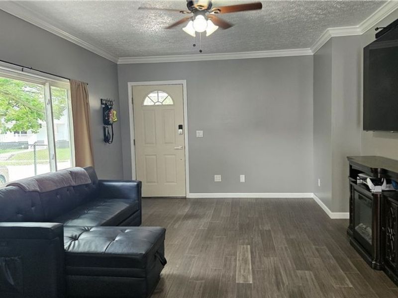 667 Essex Street, Akron, OH 44306 Photo 6