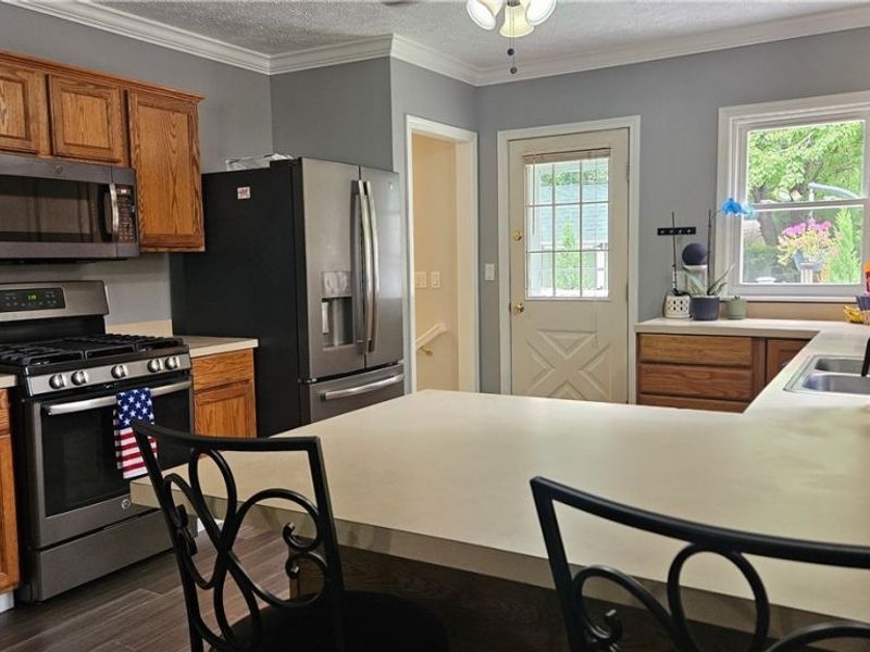 667 Essex Street, Akron, OH 44306 Photo 8