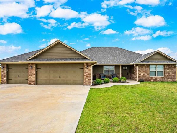 11325 SW Woodlawn Rd, Lawton, OK 73505