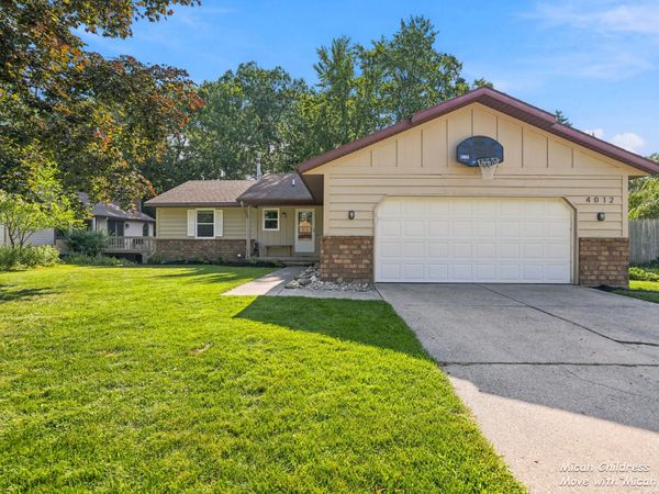 4012 Mohawk Avenue SW, Grandville, MI 49418