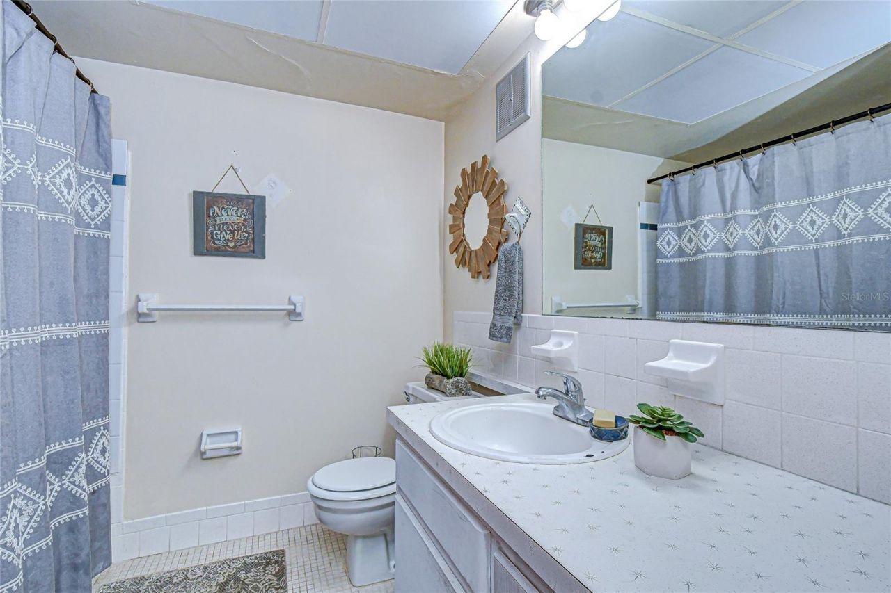 5150 10th Avenue N, Unit 211, Saint Petersburg, FL 33710 Photo