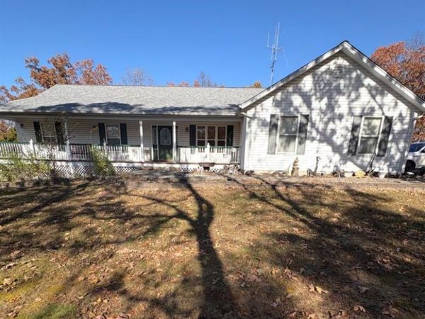 2711 Spotted Horse Trail , St Clair, MO 63077