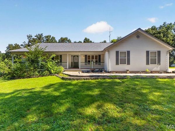 2711 Spotted Horse Trail, St Clair, MO 63077