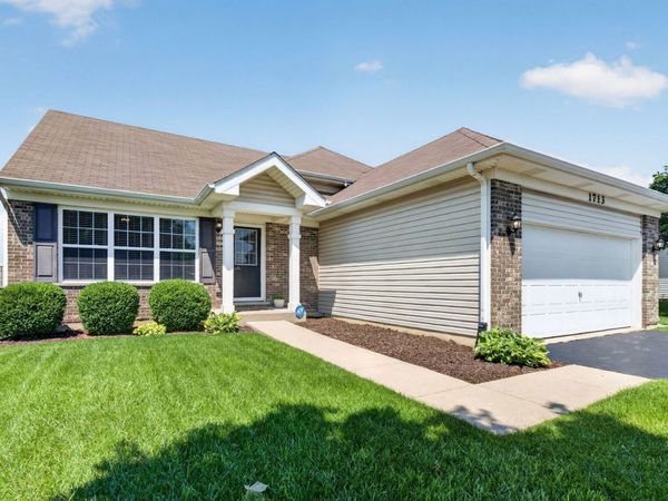 1713 Aaron Lane , Joliet, IL 60431