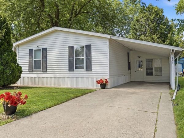 38703 N Sheridan Road , Beach Park, IL 60099
