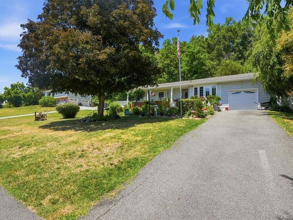 31 Park Hill Drive, Hopewell Junction, NY 12533