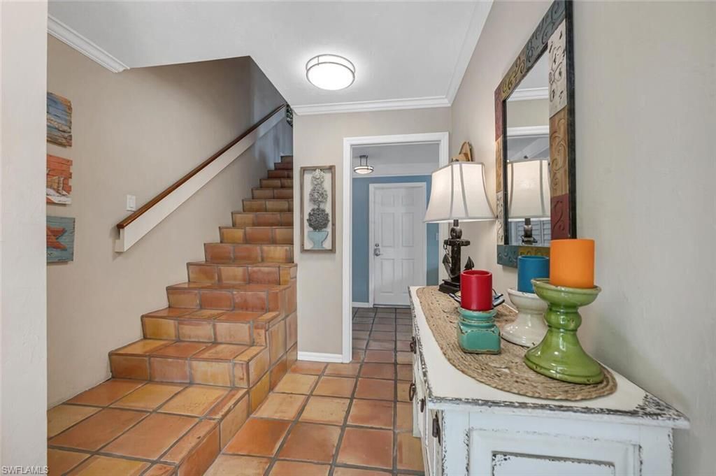 995 9th Ave S, Unit 6, Naples, FL 34102 Photo