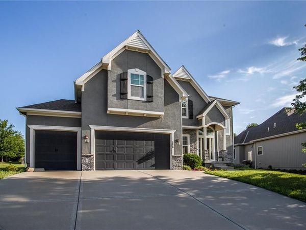 2616 SW 11th Street, Lee's Summit, MO 64081