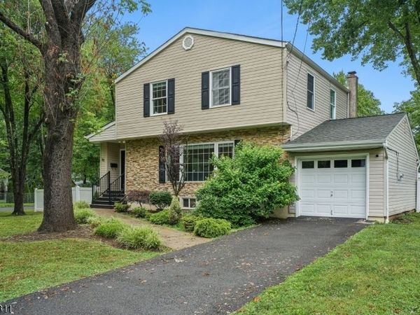 80 Briarwood Drive West, Berkeley Heights, NJ 07922