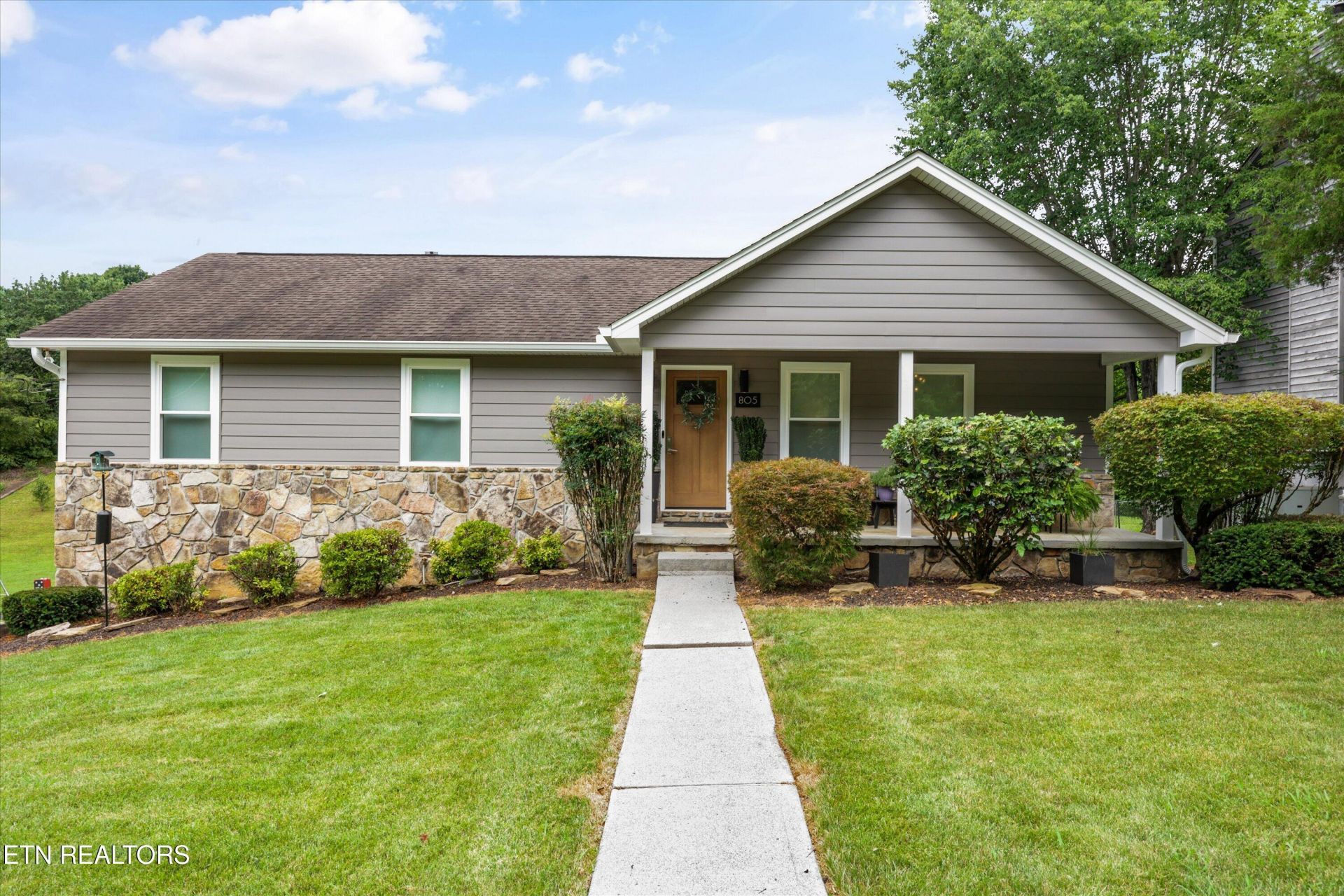 805 View Harbour Rd, Knoxville, TN 37934 Main Photo