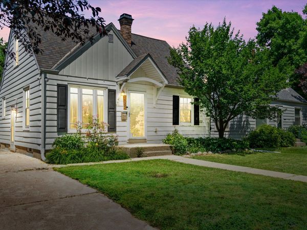 3229 N 90th St, Milwaukee, WI 53222