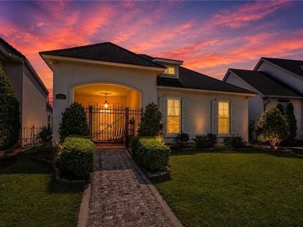 725 S CORNICHE DU LAC Street, Covington, LA 70433