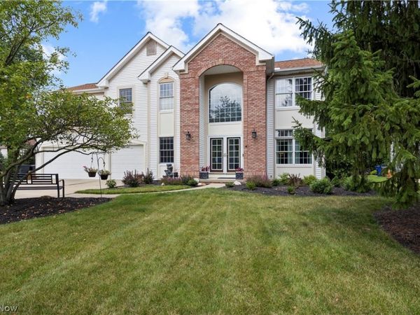 21766 Woodfield Trail, Strongsville, OH 44149