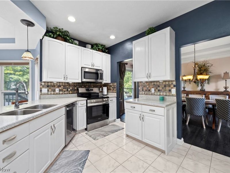 21766 Woodfield Trail, Strongsville, OH 44149 Photo 12