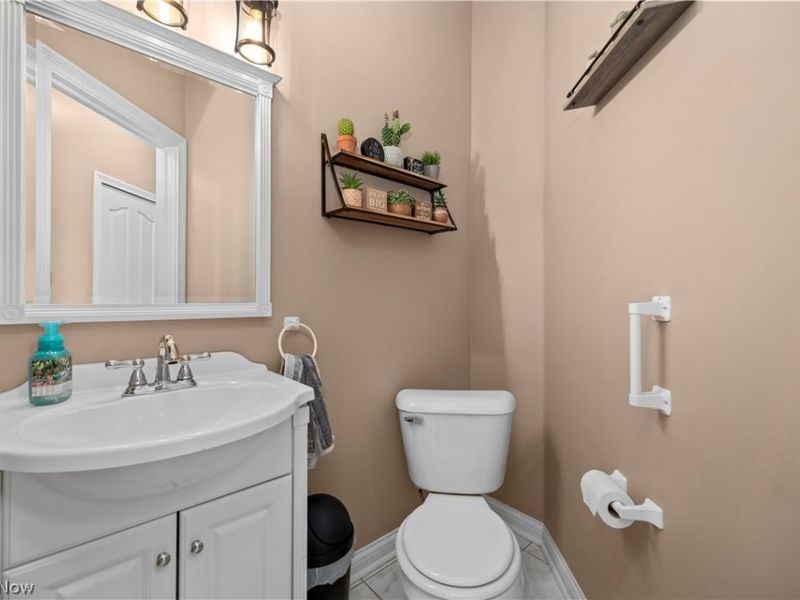 21766 Woodfield Trail, Strongsville, OH 44149 Photo 4