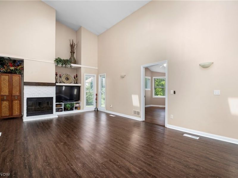 21766 Woodfield Trail, Strongsville, OH 44149 Photo 6