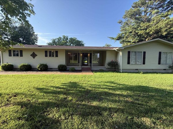 1384 MURPHY AVE, Covington, TN 38019
