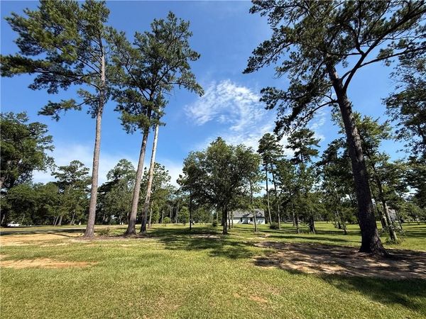 133 CHINAWOOD Drive , Abita Springs, LA 70420