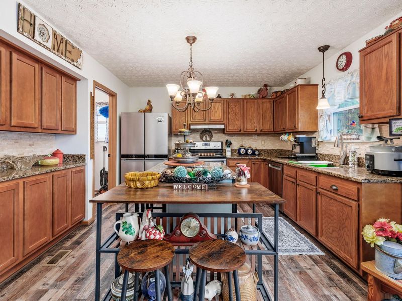 1144 Dorset Drive , London, OH 43140 Photo 10