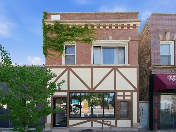 5051 N Lincoln Avenue , Chicago, IL 60625