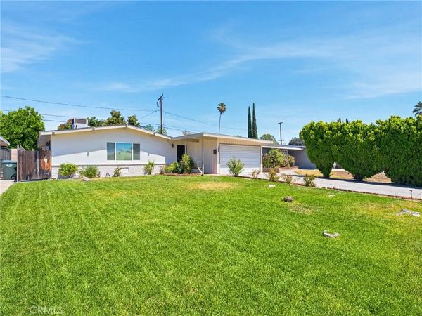 146 N Edenfield Avenue, Azusa, CA 91702