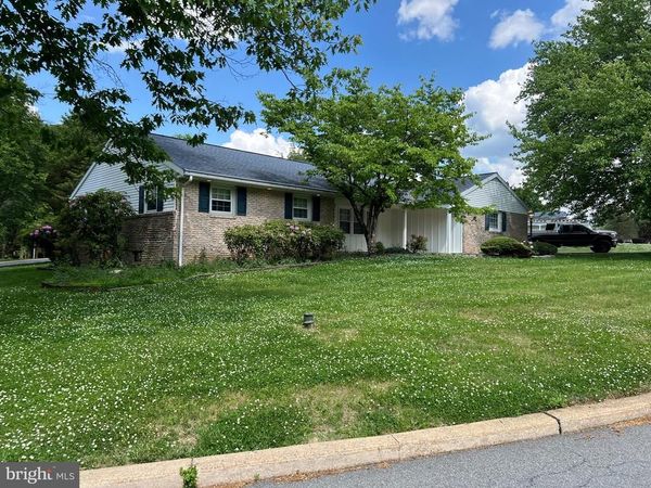 16 WENDY ROAD , READING, PA 19601