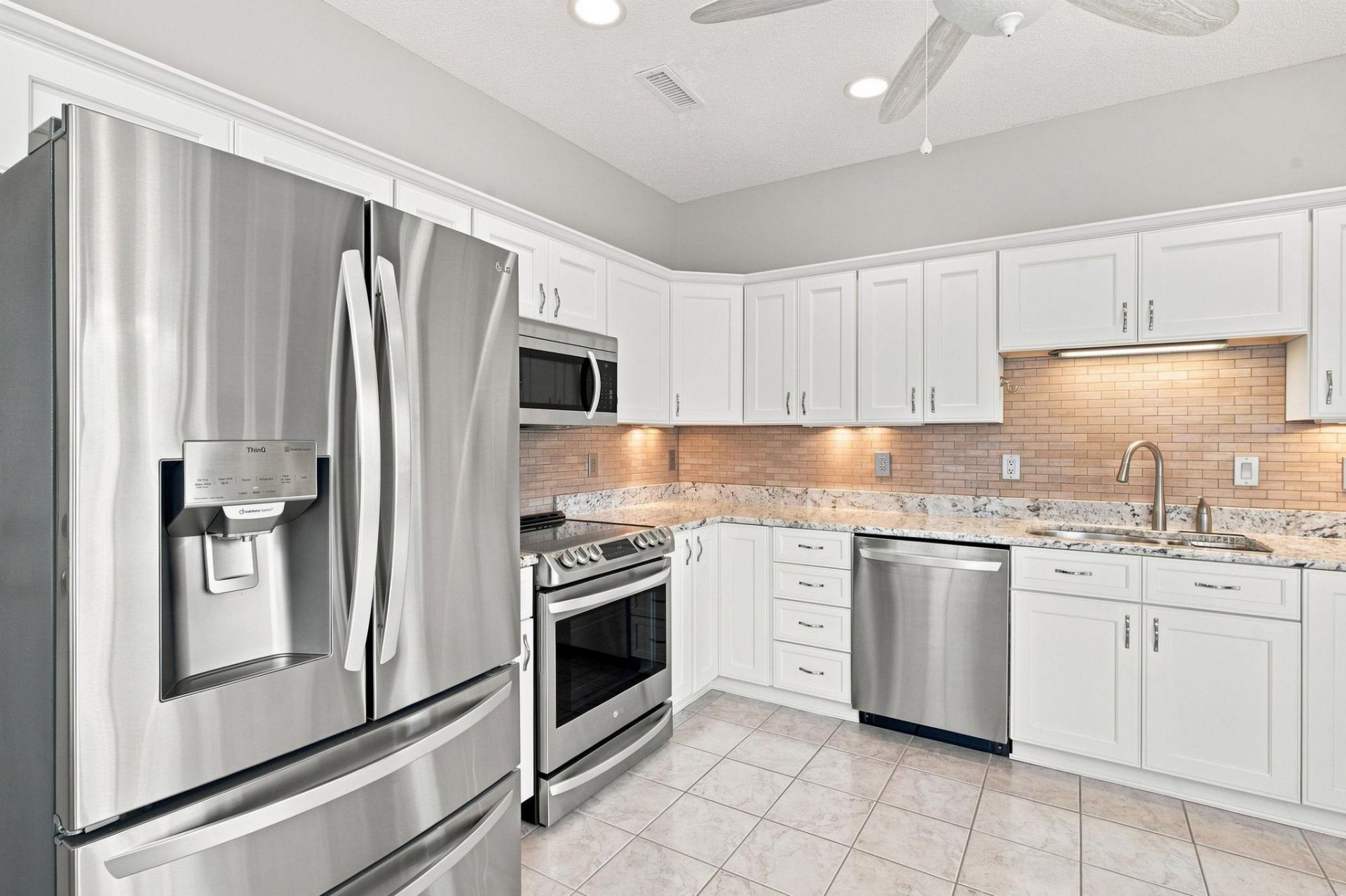 3642 Springdale Dr. Photo 13