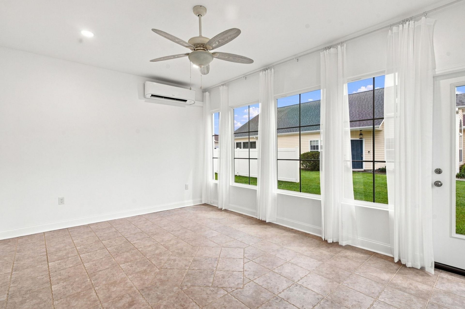 3642 Springdale Dr. Photo 16