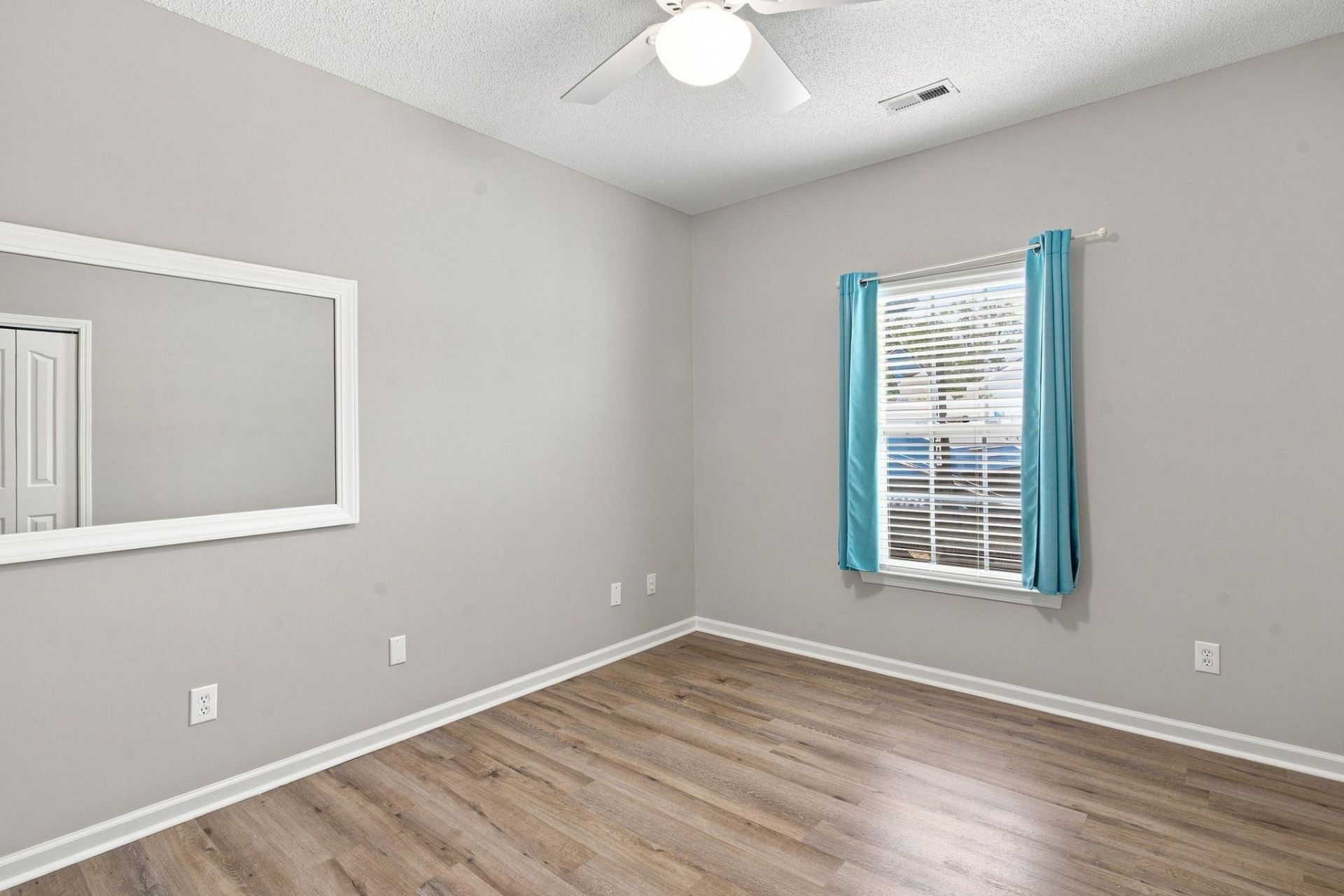 3642 Springdale Dr. Photo 38
