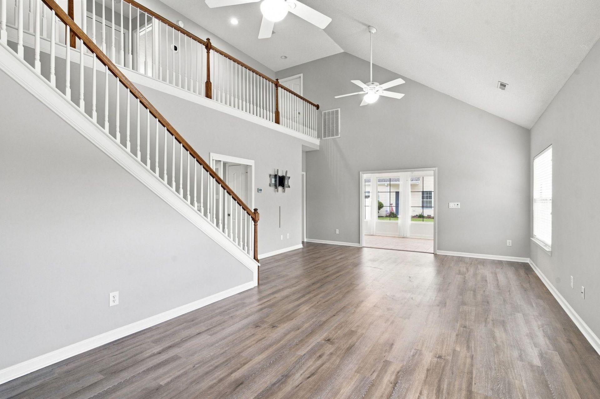 3642 Springdale Dr. Photo 6