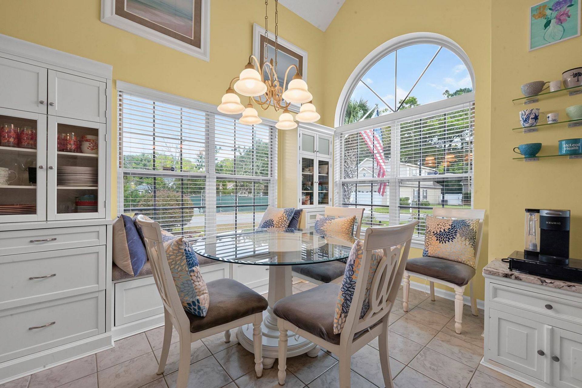 3642 Springdale Dr. Photo 8