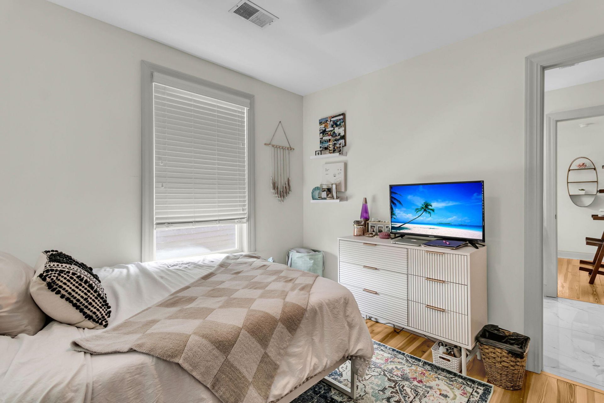 5 Strawberry Lane Photo 21